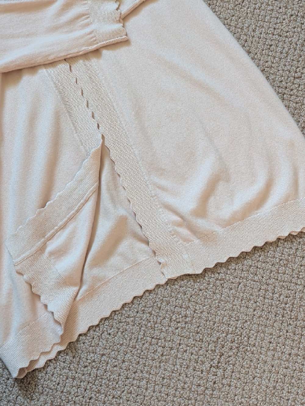 Scalloped Edge Open-Front Blush Cardigan - Picture 11 of 13